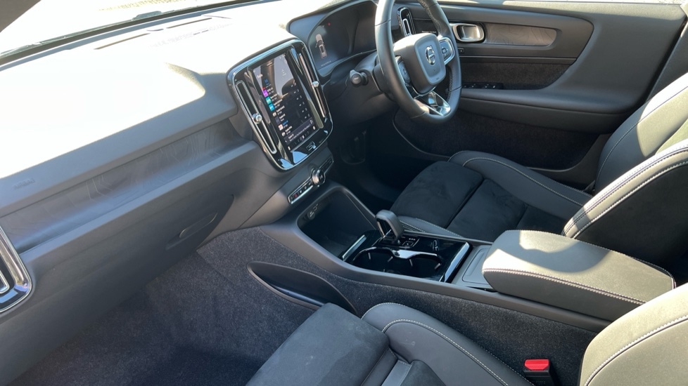 Used Volvo XC40 2024 for sale - 76112084: Photo 4