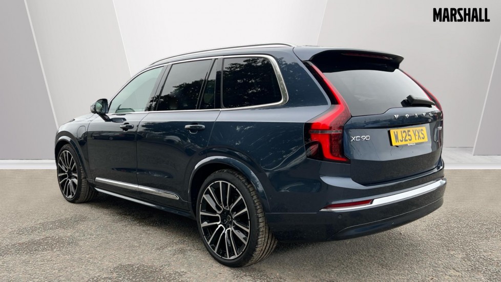 Used Volvo XC90 2025 for sale - 76168698: Photo 2