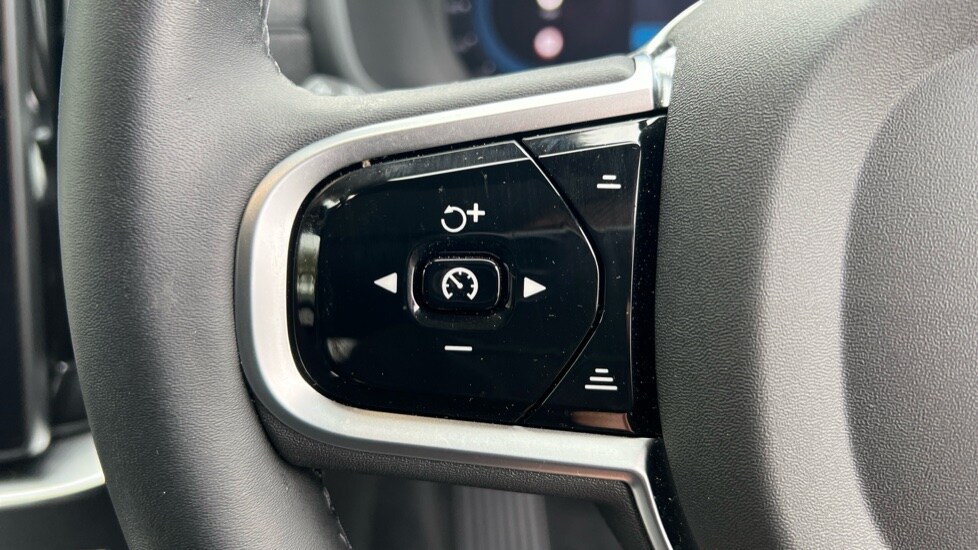 Used Volvo XC90 2025 for sale - 76168698: Photo 38