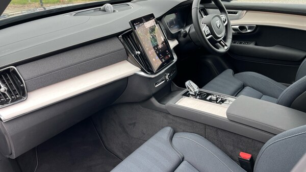 Used Volvo XC90 2025 for sale - 76168698: Photo 4