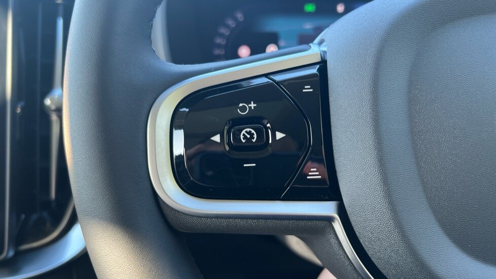 Used Volvo XC90 2025 for sale - 76067151: Photo 38