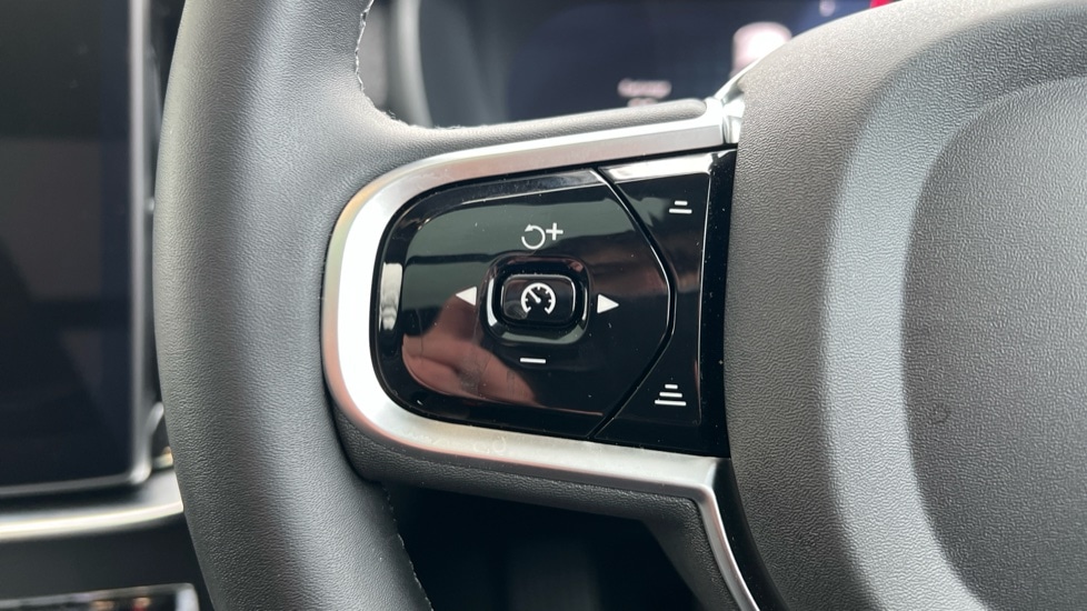 Used Volvo XC90 2025 for sale - 76872747: Photo 18