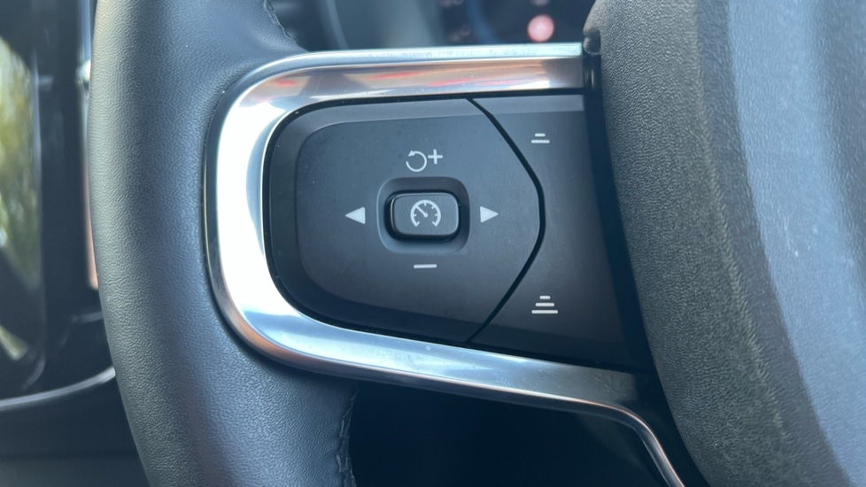 Used Volvo XC40 2023 for sale - 76575109: Photo 18