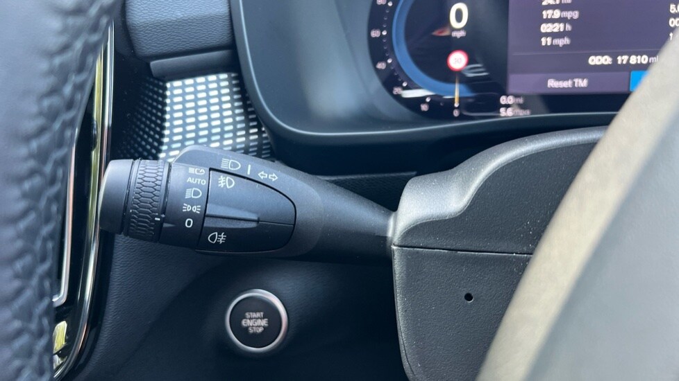 Used Volvo XC40 2023 for sale - 76575109: Photo 27