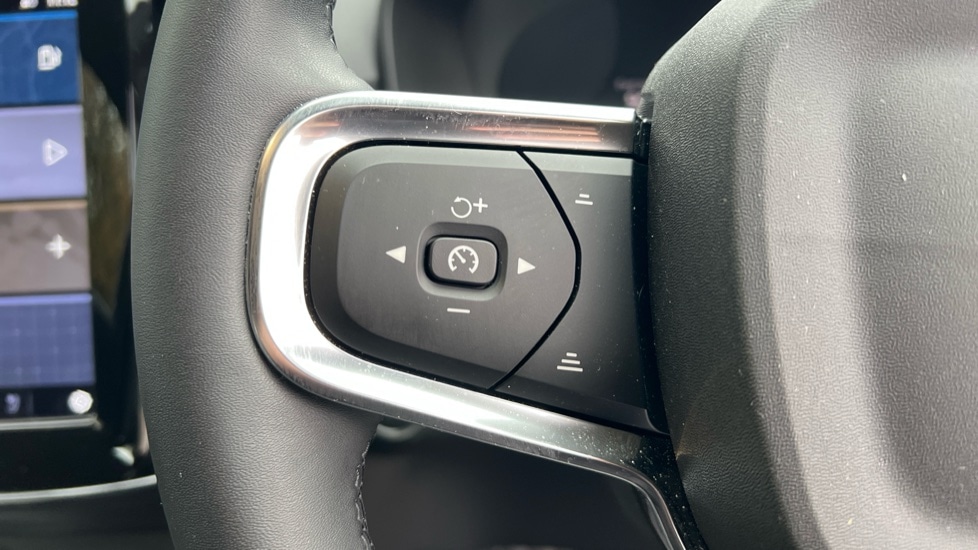 Used Volvo XC40 2022 for sale - 76487514: Photo 18