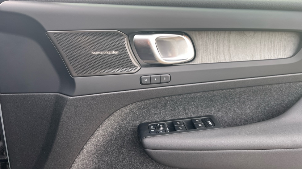 Used Volvo XC40 2024 for sale - 76870436: Photo 15