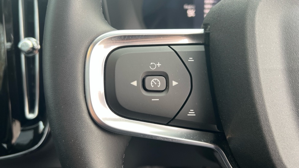 Used Volvo XC40 2024 for sale - 76870436: Photo 18