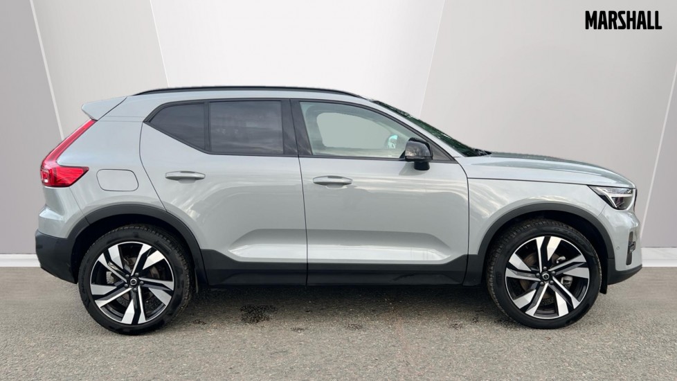 Used Volvo XC40 2024 for sale - 76870436: Photo 3
