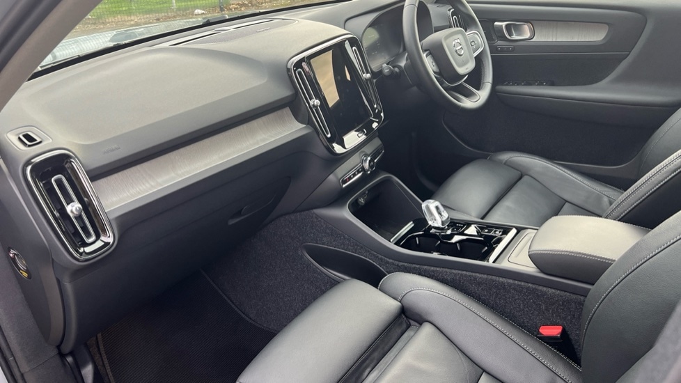 Used Volvo XC40 2024 for sale - 76870436: Photo 4