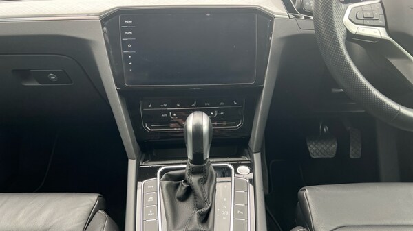 Used Volkswagen Passat 2023 for sale - 76265475: Photo 12