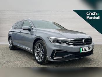 Volkswagen - Passat