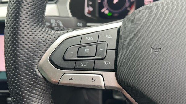 Used Volkswagen Passat 2023 for sale - 76265475: Photo 22