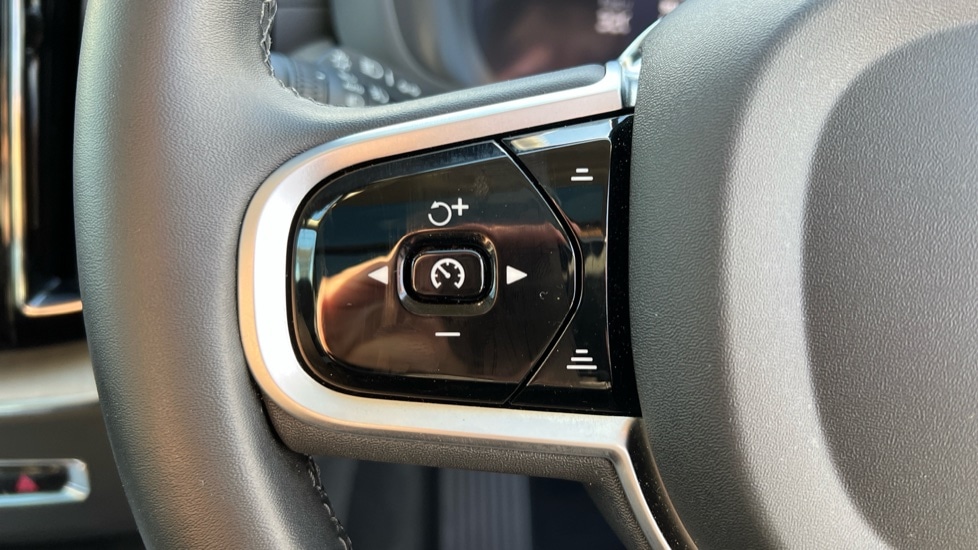 Used Volvo XC60 2025 for sale - 77055663: Photo 18