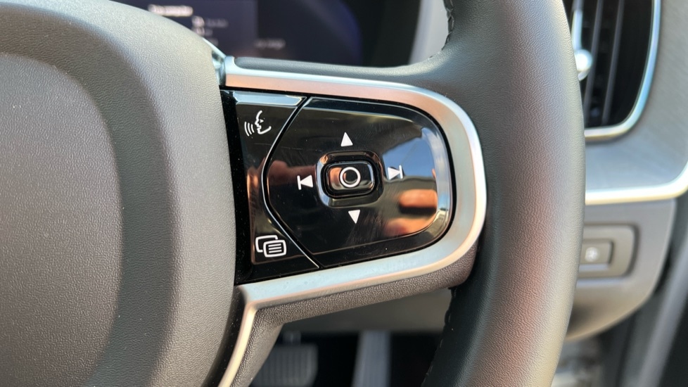 Used Volvo XC60 2025 for sale - 77055663: Photo 19