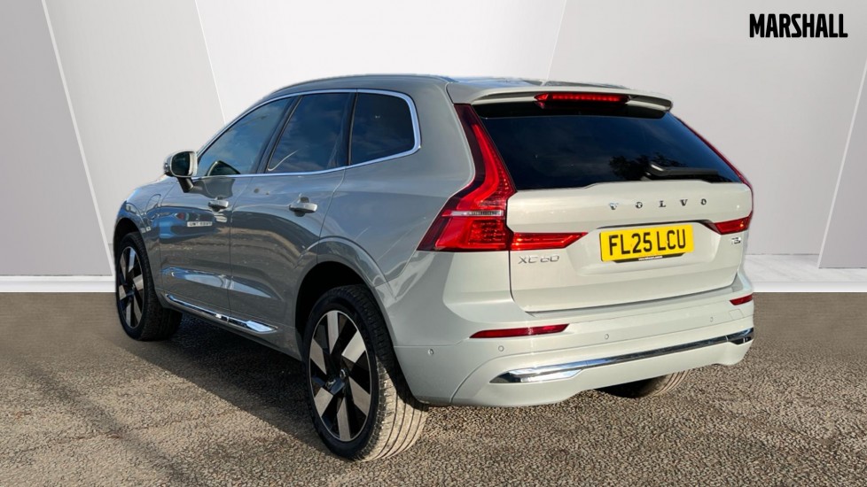 Used Volvo XC60 2025 for sale - 77055663: Photo 2