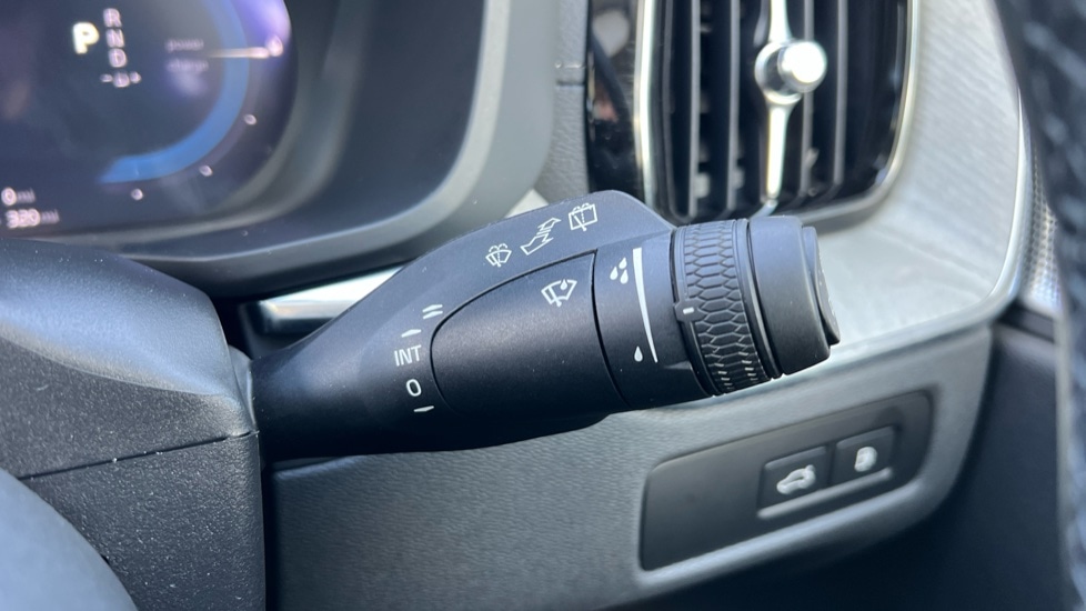 Used Volvo XC60 2025 for sale - 77055663: Photo 28