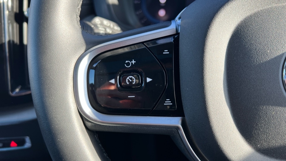 Used Volvo XC60 2025 for sale - 77055663: Photo 38