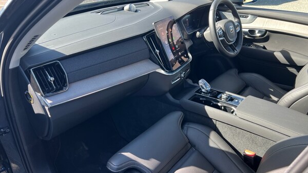 Used Volvo XC90 2025 for sale - 76229279: Photo 4