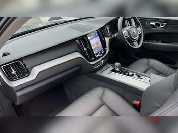 Used Volvo XC60 2024 for sale - 76933175: Photo