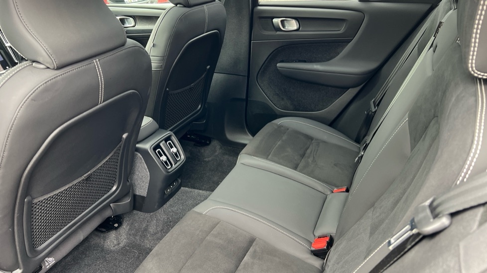 Used Volvo XC40 2024 for sale - 76140235: Photo 10