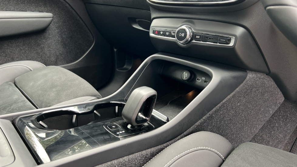 Used Volvo XC40 2024 for sale - 76140235: Photo 14
