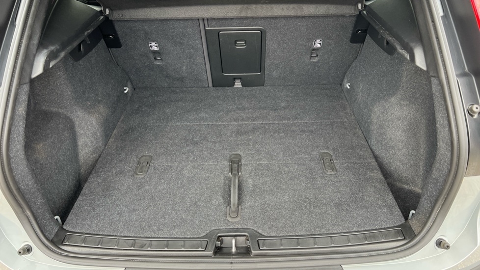 Used Volvo XC40 2024 for sale - 76140235: Photo 17