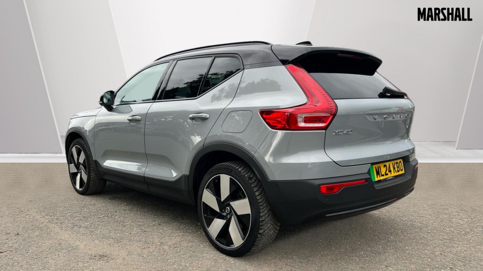 Used Volvo XC40 2024 for sale - 76140235: Photo 2