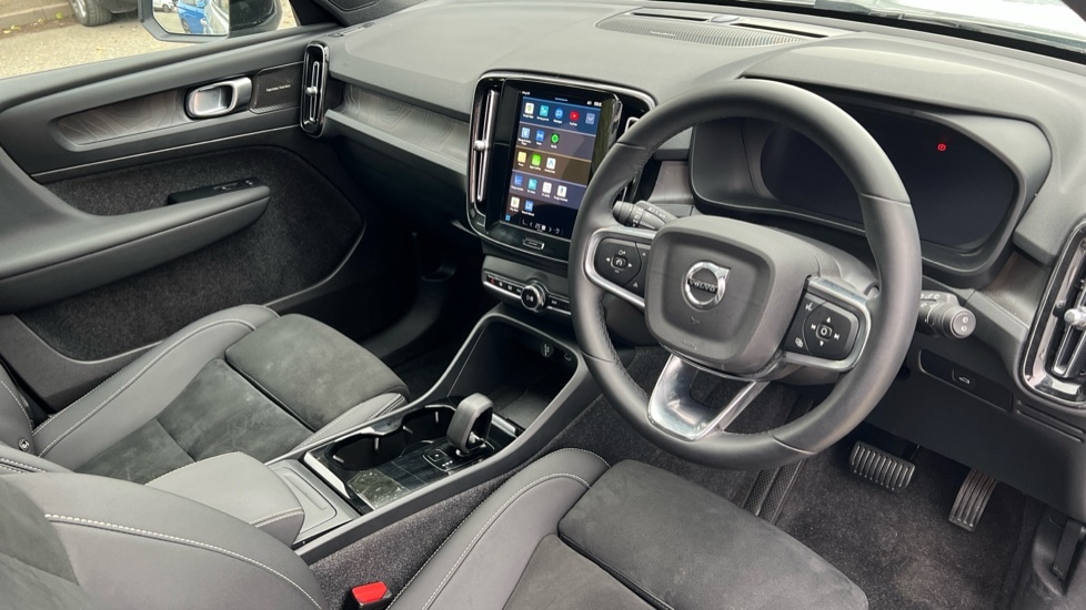Used Volvo XC40 2024 for sale - 76140235: Photo 5