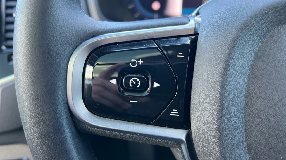 Used Volvo XC90 2024 for sale - 76888856: Photo 37