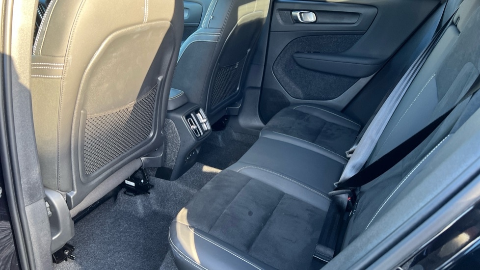 Used Volvo XC40 2025 for sale - 76873328: Photo 10