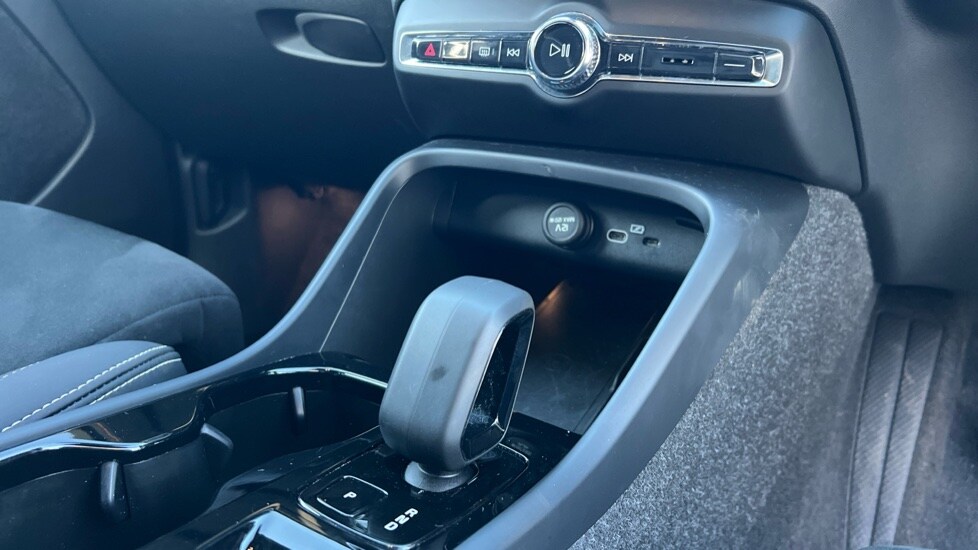 Used Volvo XC40 2025 for sale - 76873328: Photo 14