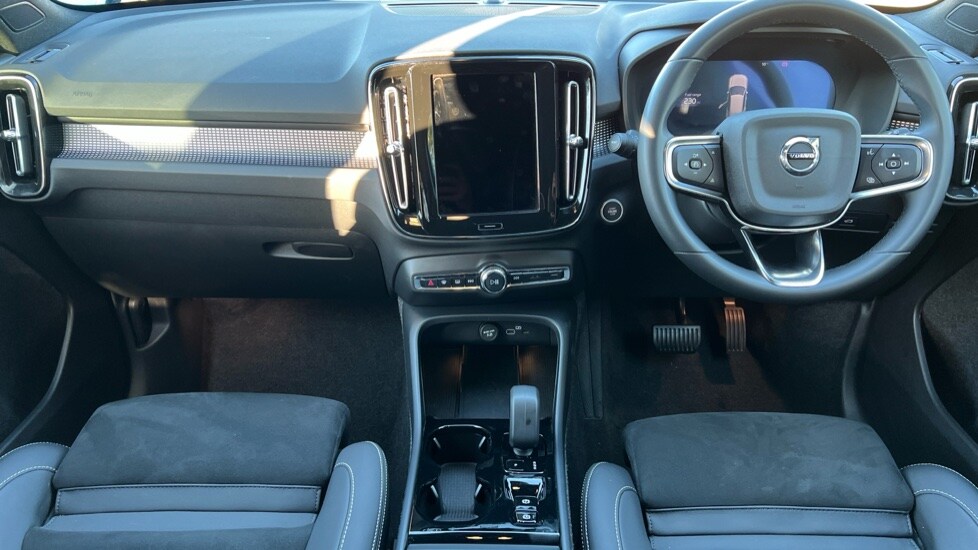 Used Volvo XC40 2025 for sale - 76873328: Photo 21