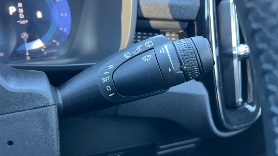 Used Volvo XC40 2025 for sale - 76873328: Photo 28