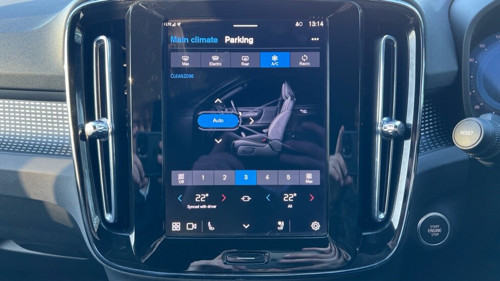 Used Volvo XC40 2025 for sale - 76873328: Photo 35