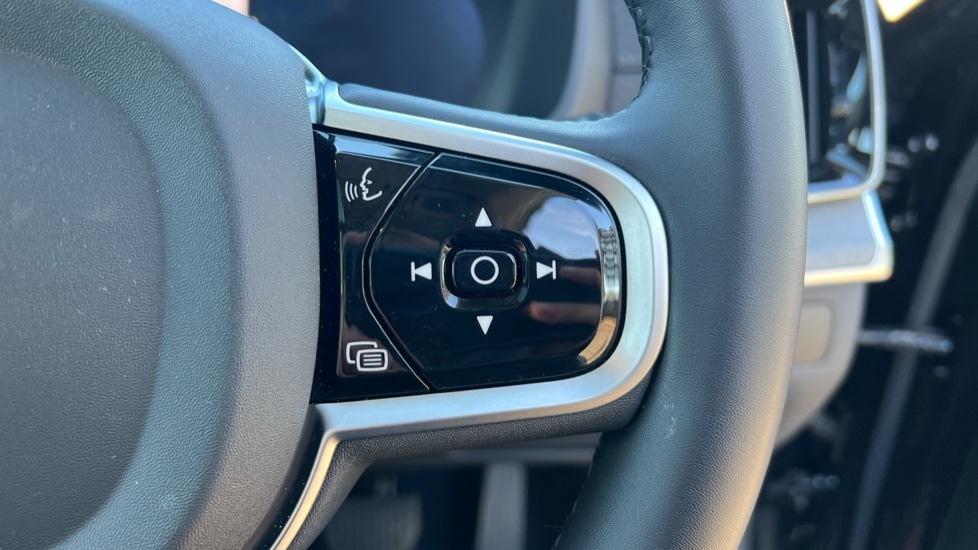 Used Volvo XC90 2025 for sale - 76872749: Photo 19