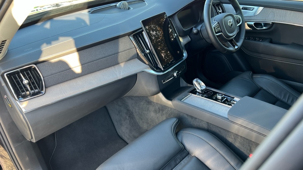 Used Volvo XC90 2025 for sale - 76872749: Photo 4