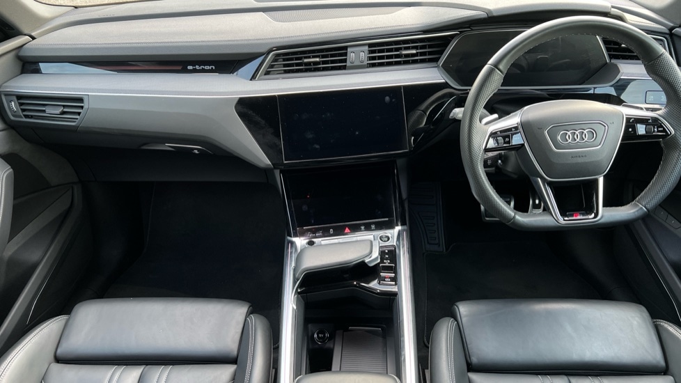 Used Audi Q8 2024 for sale - 76872911: Photo 11