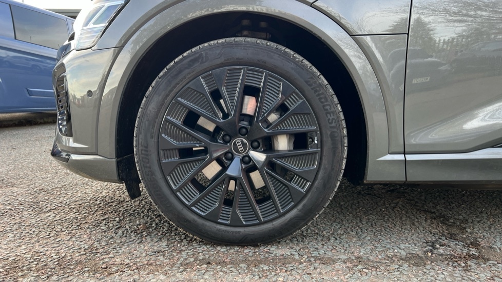 Used Audi Q8 2024 for sale - 76872911: Photo 17