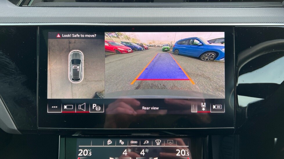 Used Audi Q8 2024 for sale - 76872911: Photo 27