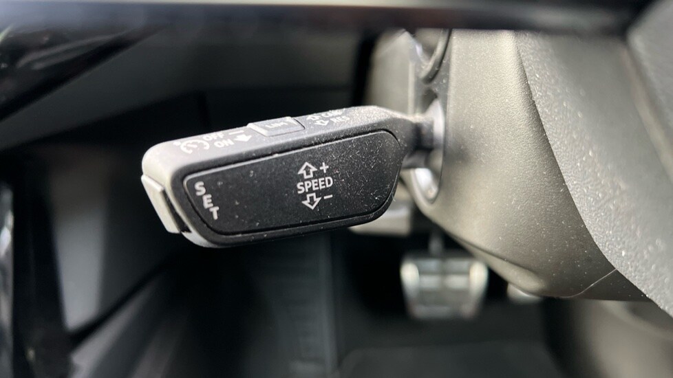 Used Audi Q8 2024 for sale - 76872911: Photo 35