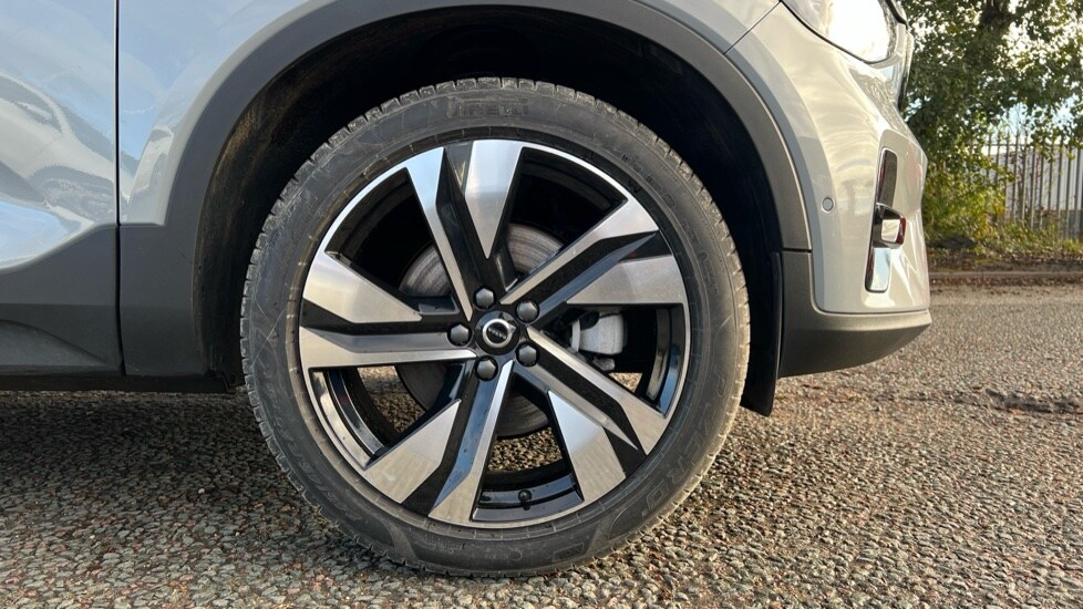 Used Volvo XC40 2025 for sale - 76872656: Photo 16