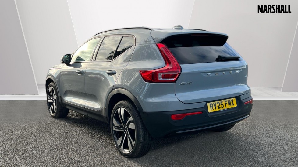 Used Volvo XC40 2025 for sale - 76872656: Photo 2
