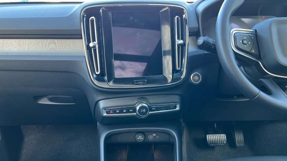 Used Volvo XC40 2025 for sale - 76872656: Photo 22