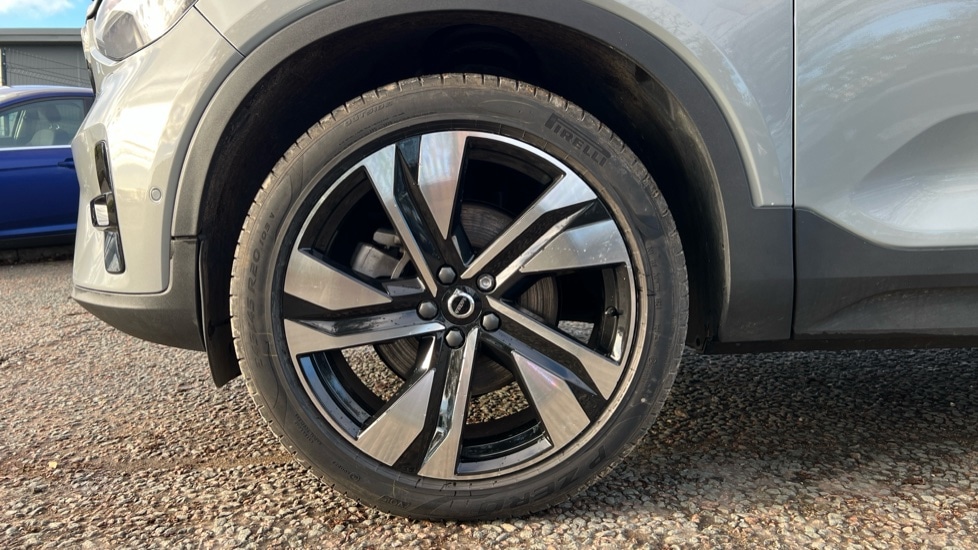 Used Volvo XC40 2025 for sale - 76872656: Photo 25