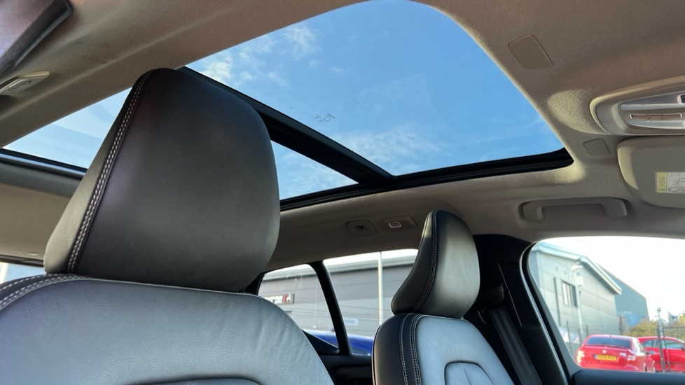 Used Volvo XC40 2025 for sale - 76872656: Photo 34