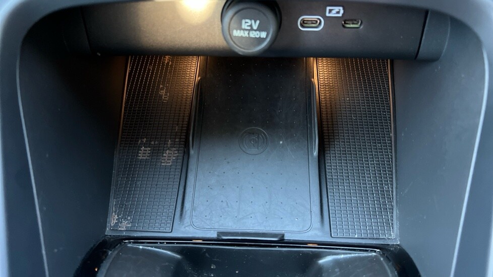 Used Volvo XC40 2025 for sale - 76872656: Photo 37