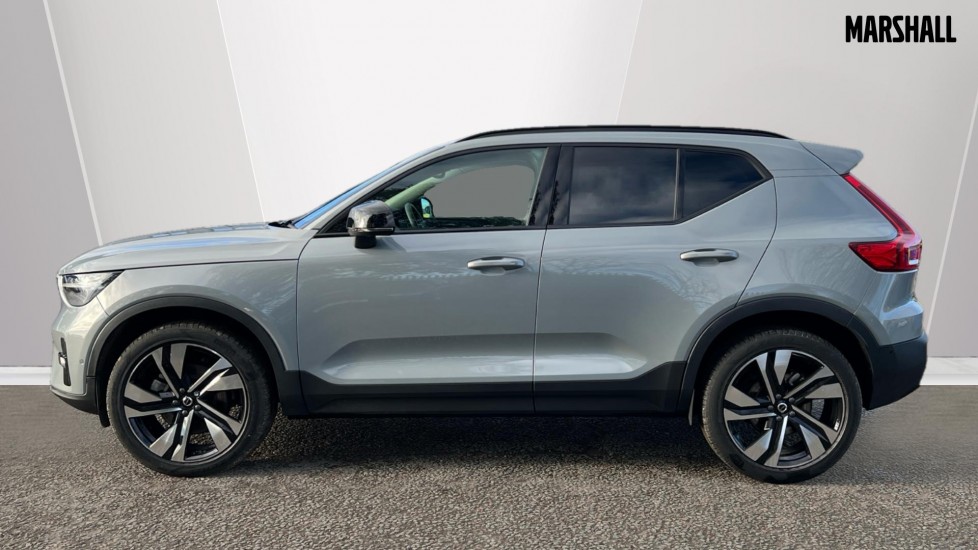 Used Volvo XC40 2025 for sale - 76872656: Photo 8