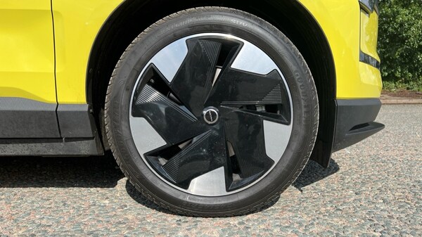 Used Volvo EX30 2025 for sale - 75468069: Photo 16