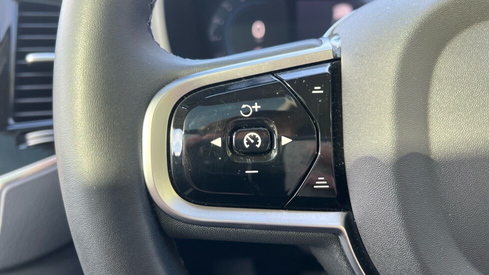 Used Volvo XC90 2024 for sale - 76623450: Photo 37