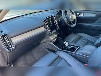 Used Volvo XC40 2025 for sale - 76615092: Photo